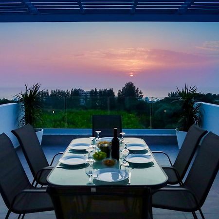 Sophia'S Seaview Luxury Villas Пафос Номер фото