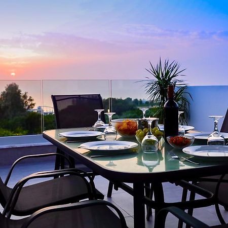 Sophia'S Seaview Luxury Villas Пафос Экстерьер фото