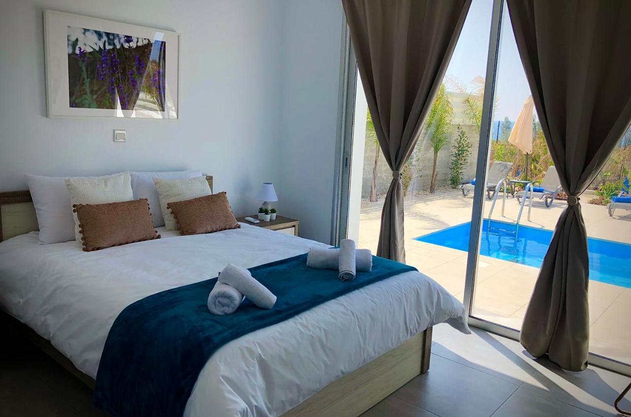 Sophia'S Seaview Luxury Villas Пафос Экстерьер фото