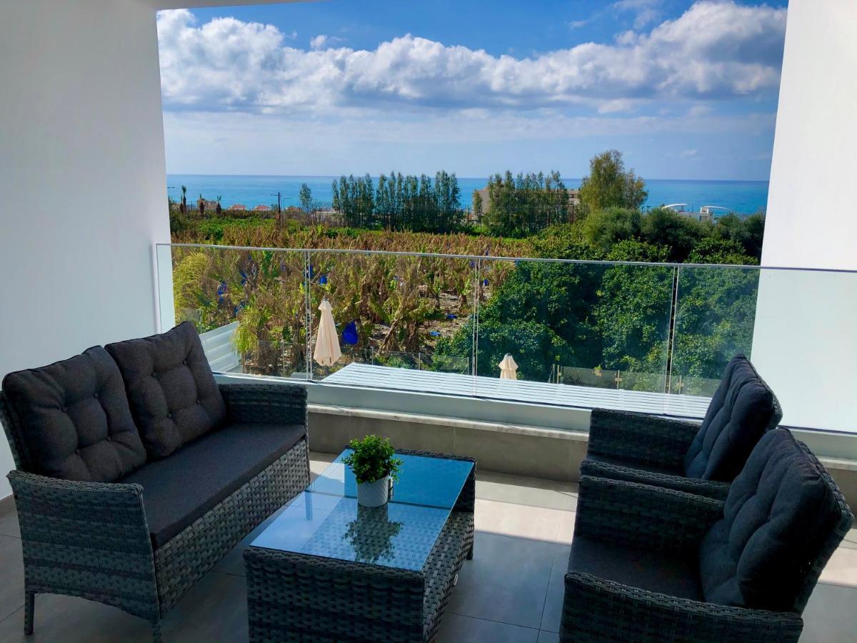 Sophia'S Seaview Luxury Villas Пафос Экстерьер фото