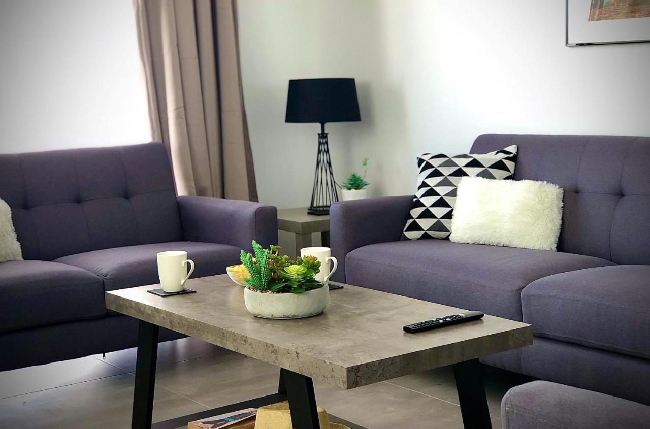 Sophia'S Seaview Luxury Villas Пафос Экстерьер фото