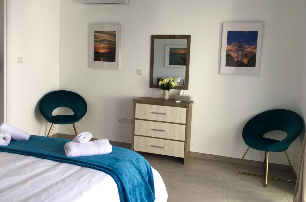 Sophia'S Seaview Luxury Villas Пафос Номер фото