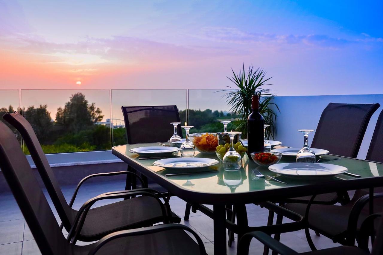 Sophia'S Seaview Luxury Villas Пафос Экстерьер фото